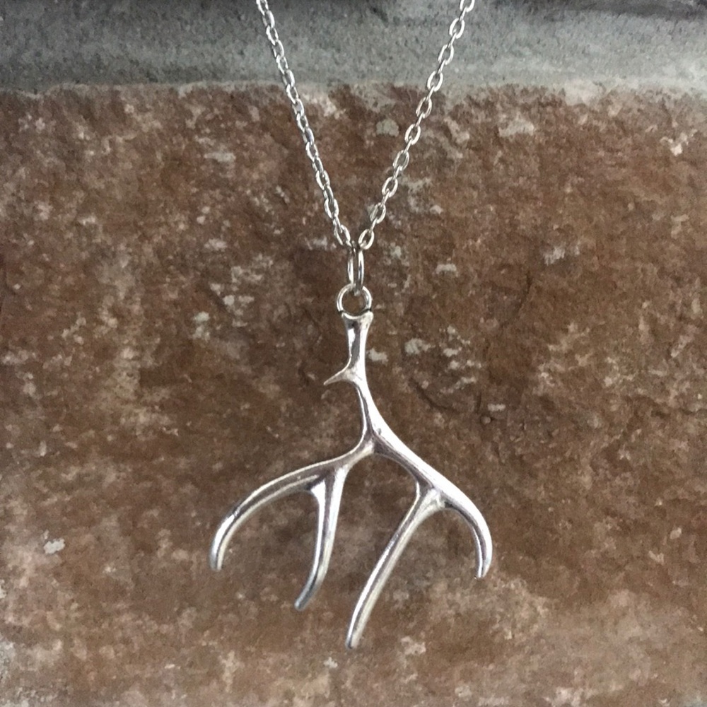 Antler Necklace❤️